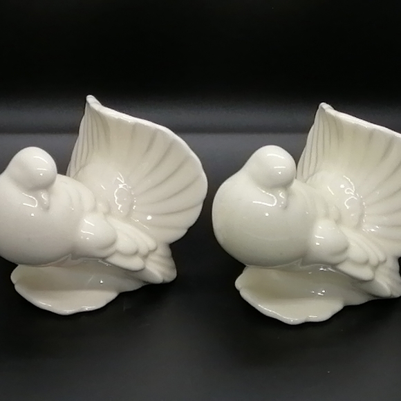 VTG. Pair of Porcelain Doves - Picture 1 of 13